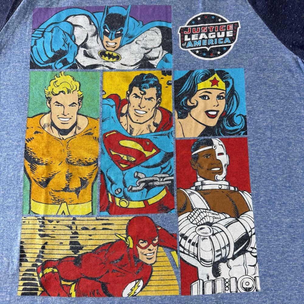DC Comics Justice League America Graphic Tee Batman Superman Shirt Medium - Picture 2 of 7